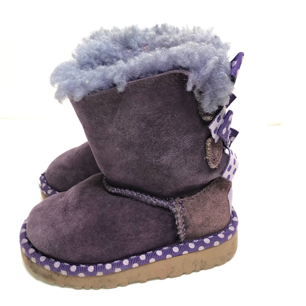 Ugg Girl’s Purple polka dot laced up boot size 6